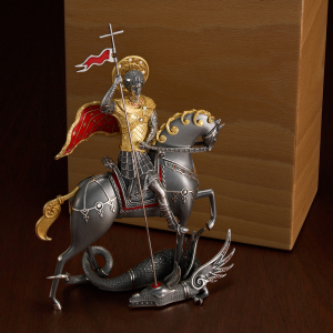 Ювелирный сувенир из серебра "Георгий Победоносец" с бриллиантами и сапфирами
